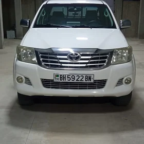 Toyota Hilux 2013