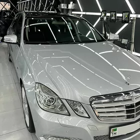 Mercedes-Benz E350 2010