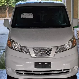 Nissan NV200 2021