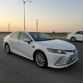 Toyota Camry 2020