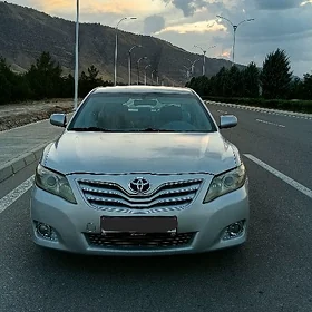 Toyota Camry 2010
