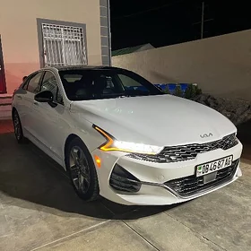Kia K5 2023