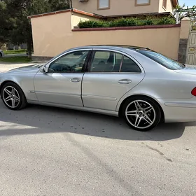Mercedes-Benz E320 2003
