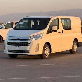 Toyota Hiace 2026