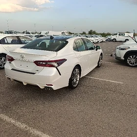 Toyota Camry 2023