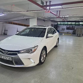 Toyota Camry 2017