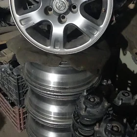 tayota diska r16