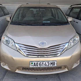 Toyota Sienna 2010