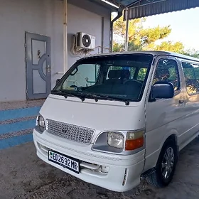 Toyota Hiace 2004