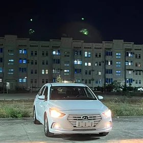 Hyundai Elantra 2021