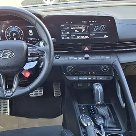 Hyundai Elantra 2025