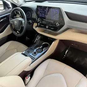 Toyota Highlander 2021