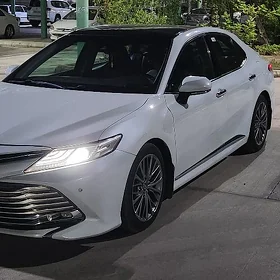 Toyota Camry 2018