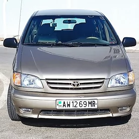 Toyota Sienna 2002