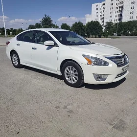 Nissan Altima 2012