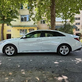 Hyundai Elantra 2021