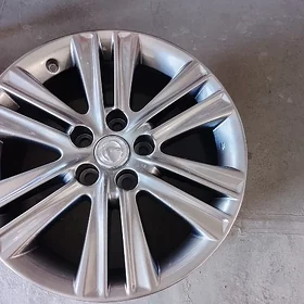 Leksus ES 350 R17
