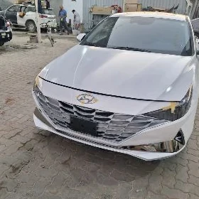 Hyundai Elantra 2023