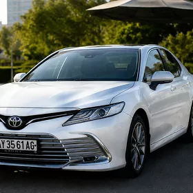 Toyota Camry 2023