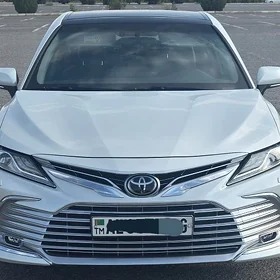 Toyota Camry 2021