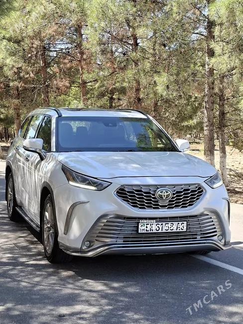 Toyota Highlander 2022