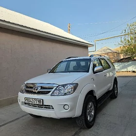 Toyota Fortuner 2008