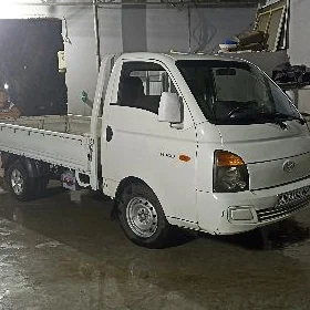 Kia Bongo 2013