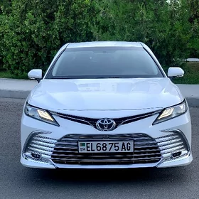 Toyota Camry 2021