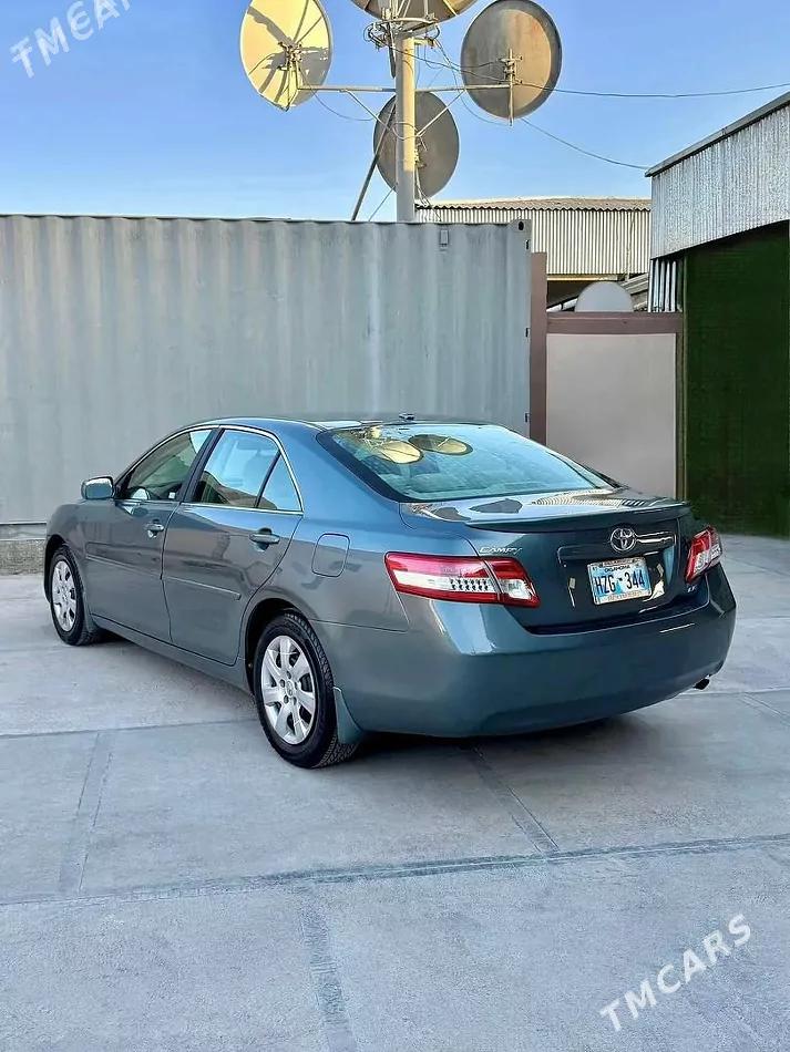 Toyota Camry 2010
