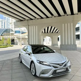 Toyota Camry 2021