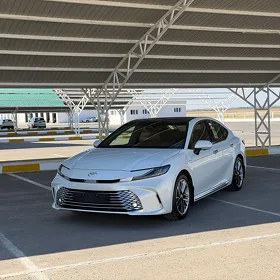 Toyota Camry 2025
