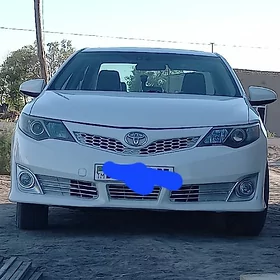 Toyota Camry 2014