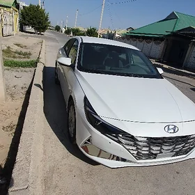 Hyundai Elantra 2021