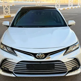 Toyota Camry 2018