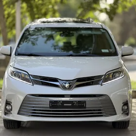 Toyota Sienna 2018