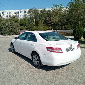 Toyota Camry 2011