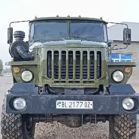 Ural 4320 1986