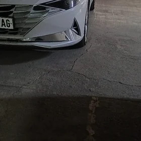 Hyundai Elantra 2021