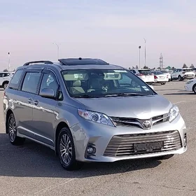 Toyota Sienna 2017