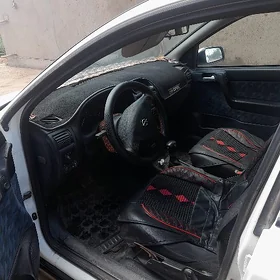 Opel Astra 1998