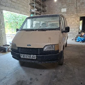 Ford Transit Connect 2000