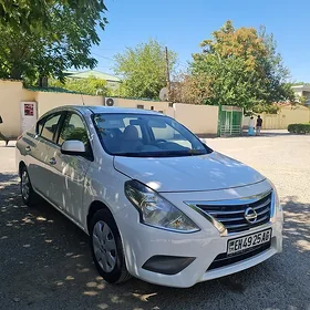 Nissan Sunny 2022
