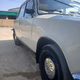 Lada 2104 1980
