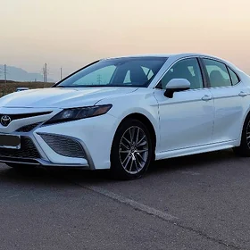 Toyota Camry 2021