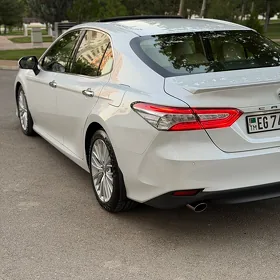 Toyota Camry 2018