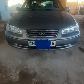Toyota Camry 2001