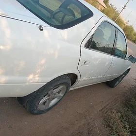 Toyota Camry 2000