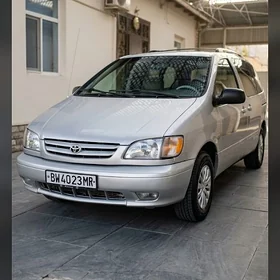 Toyota Sienna 2002