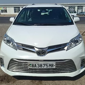 Toyota Sienna 2020