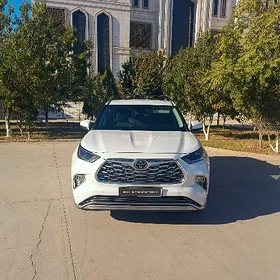Toyota Highlander 2023